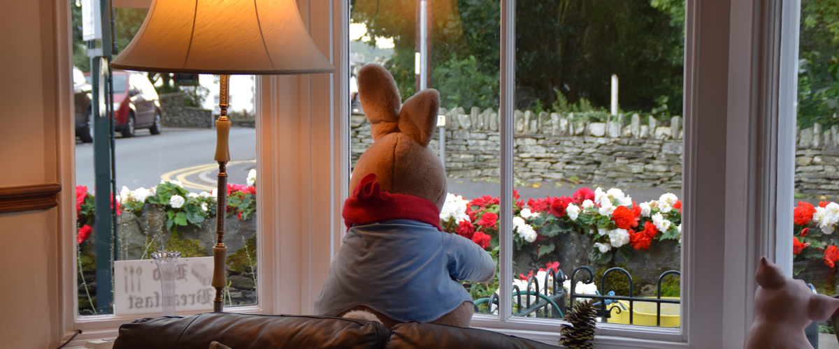 Peter Rabbit welcome guests to Lynwood